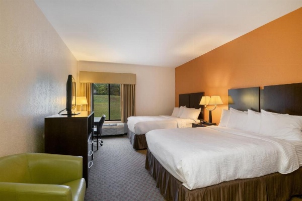 Antioch Hotel & Suites image 11